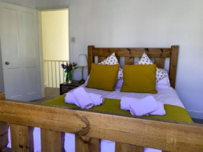 Park Crescent Lodge - Free Parking - Central York - Holiday Home